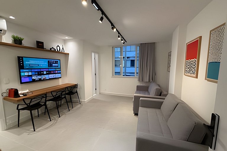 Apartamento NOVO a menos de 100 metros da praia!