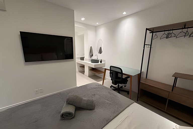 Apartamento NOVO a menos de 100 metros da praia!
