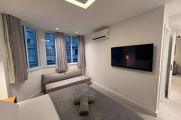 Apartamento NOVO a menos de 100 metros da praia!