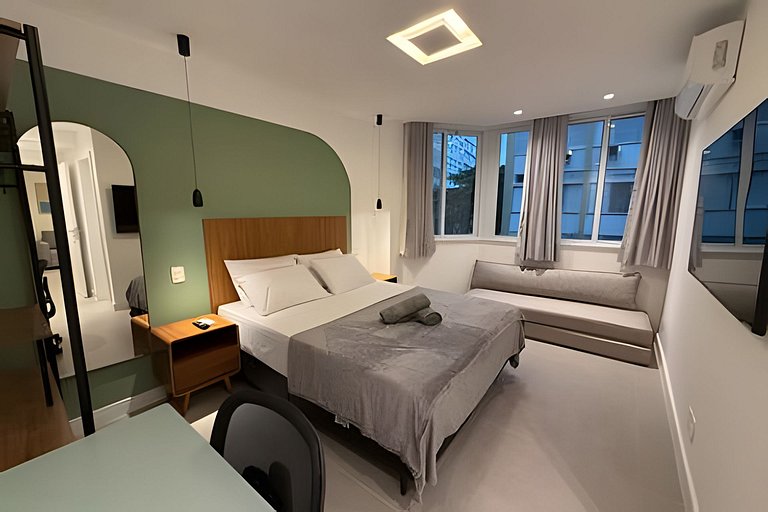 Apartamento NOVO a menos de 100 metros da praia!