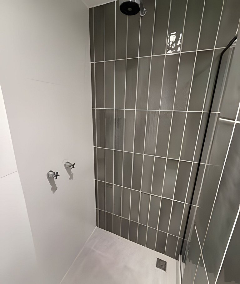 Apartamento NOVO a menos de 100 metros da praia!