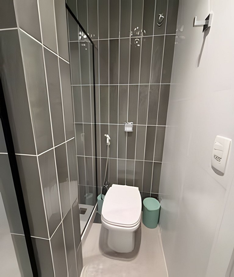 Apartamento NOVO a menos de 100 metros da praia!
