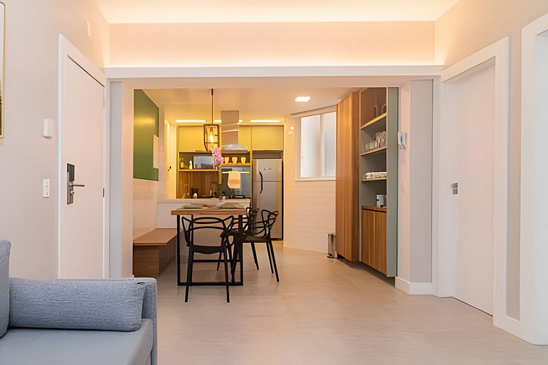 NOVO! Apartamento dois quartos, na quadra da praia
