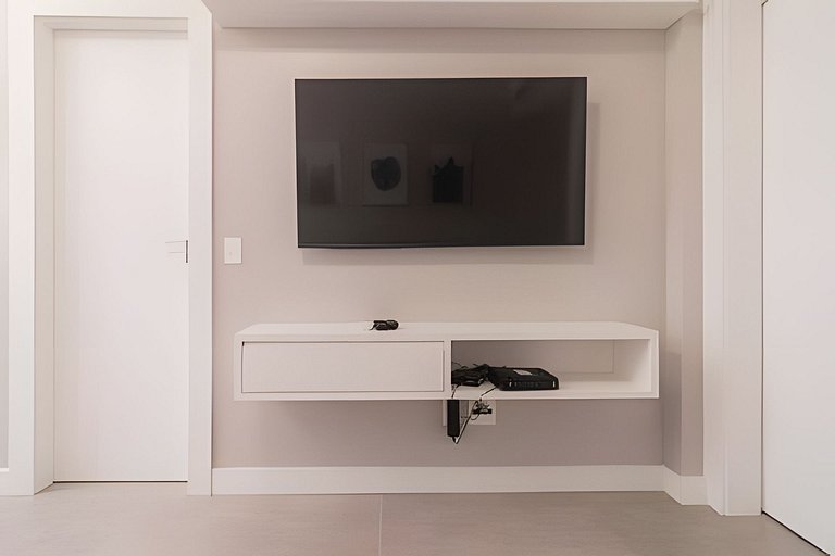 NOVO! Apartamento dois quartos, na quadra da praia