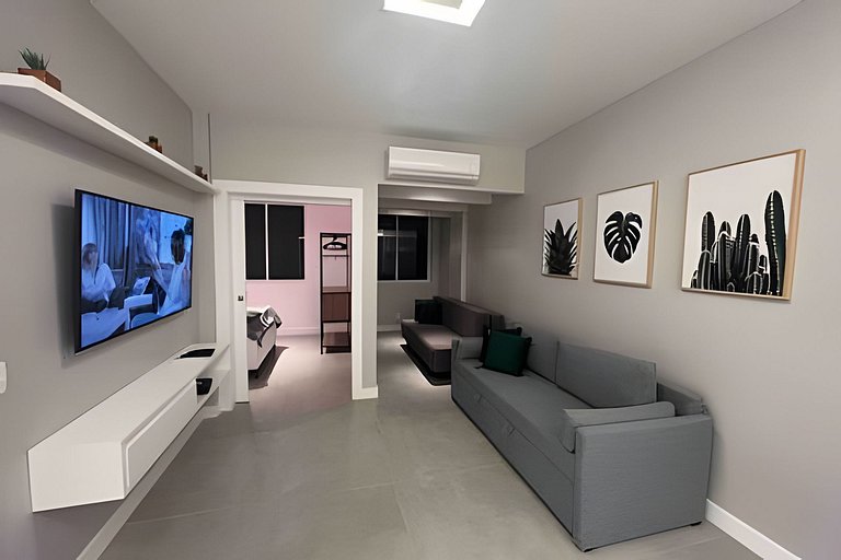 NOVO! Apartamento dois quartos, na quadra da praia