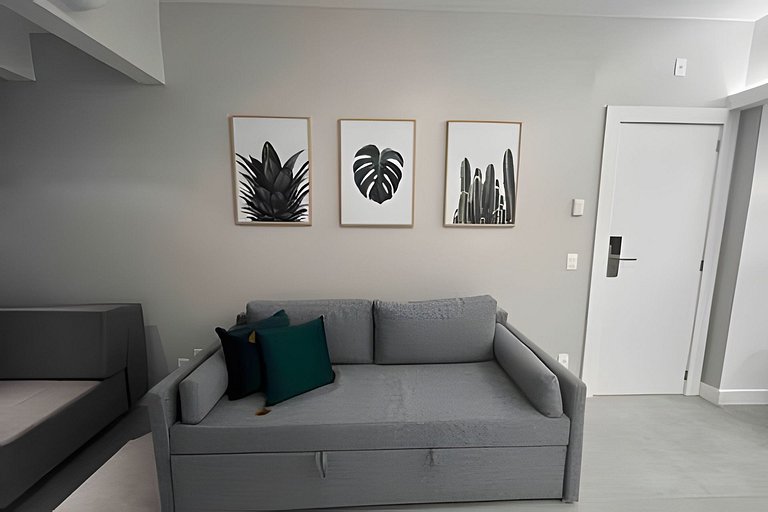 NOVO! Apartamento dois quartos, na quadra da praia