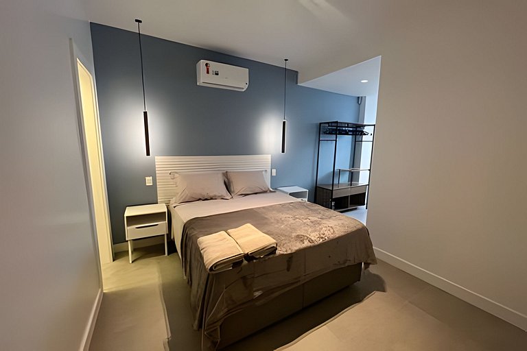 NOVO! Apartamento dois quartos, na quadra da praia