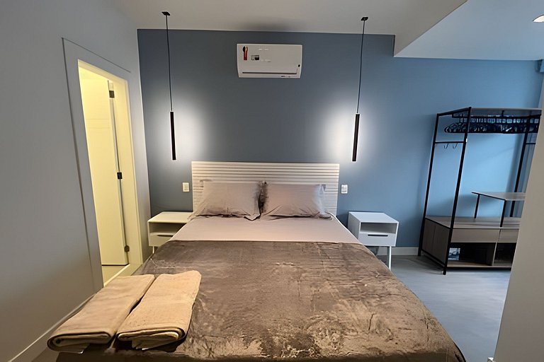 NOVO! Apartamento dois quartos, na quadra da praia