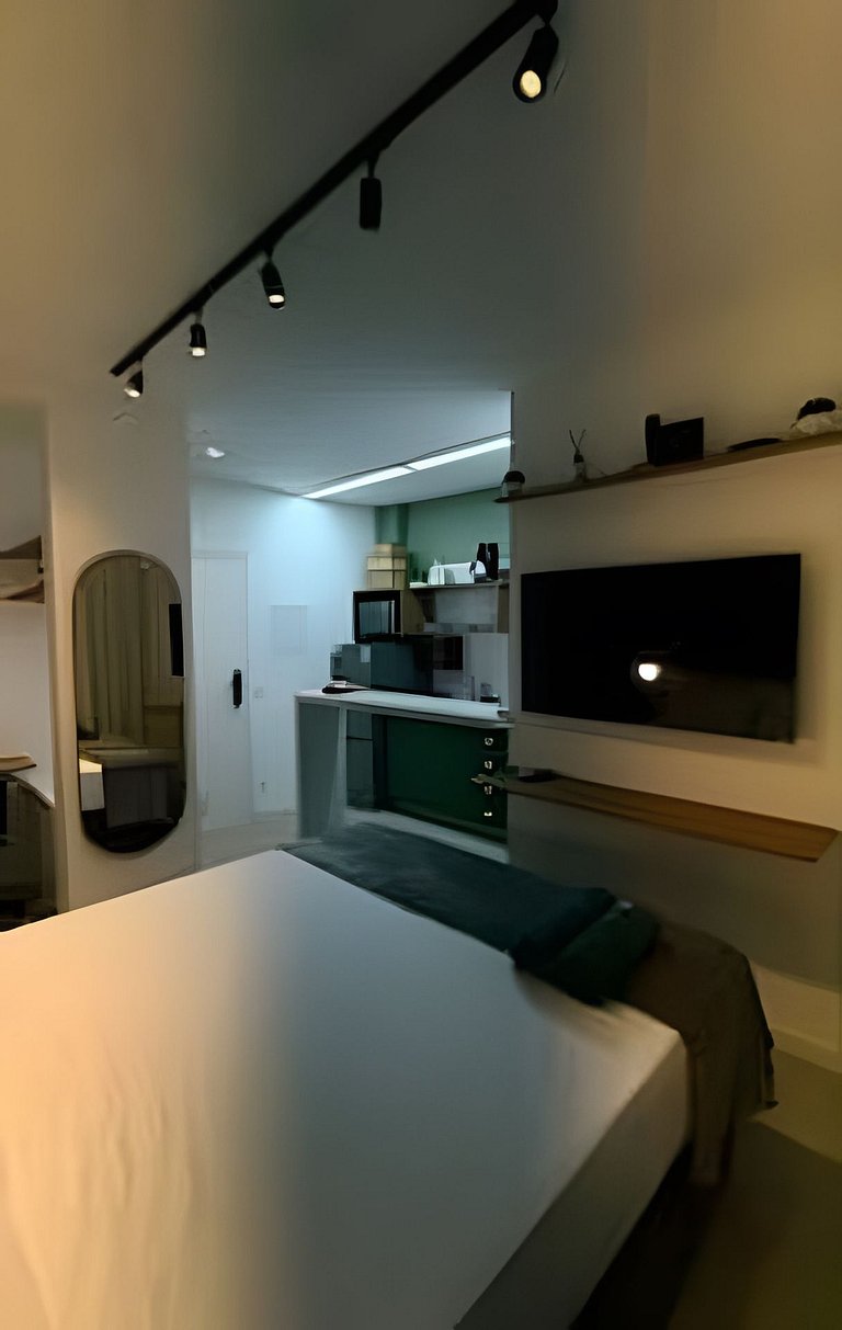 Apartamento novo a 150 metros da praia Copacabana