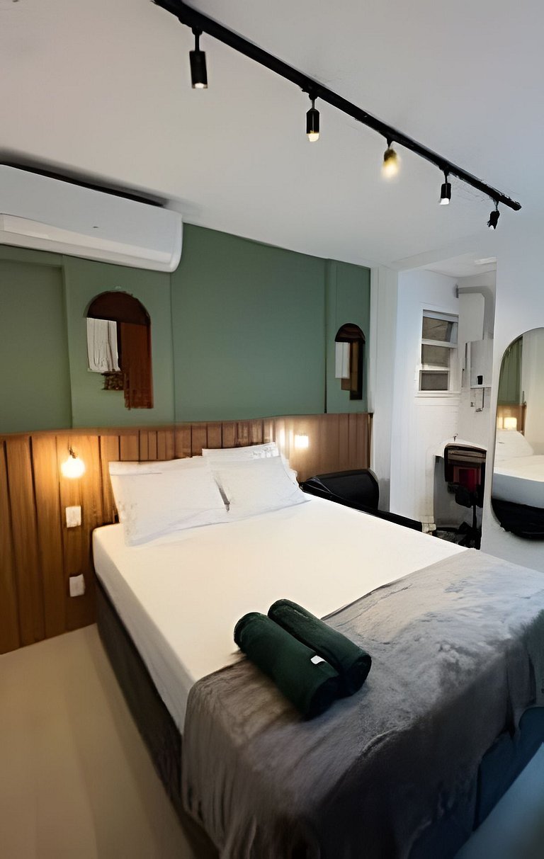 Apartamento novo a 150 metros da praia Copacabana